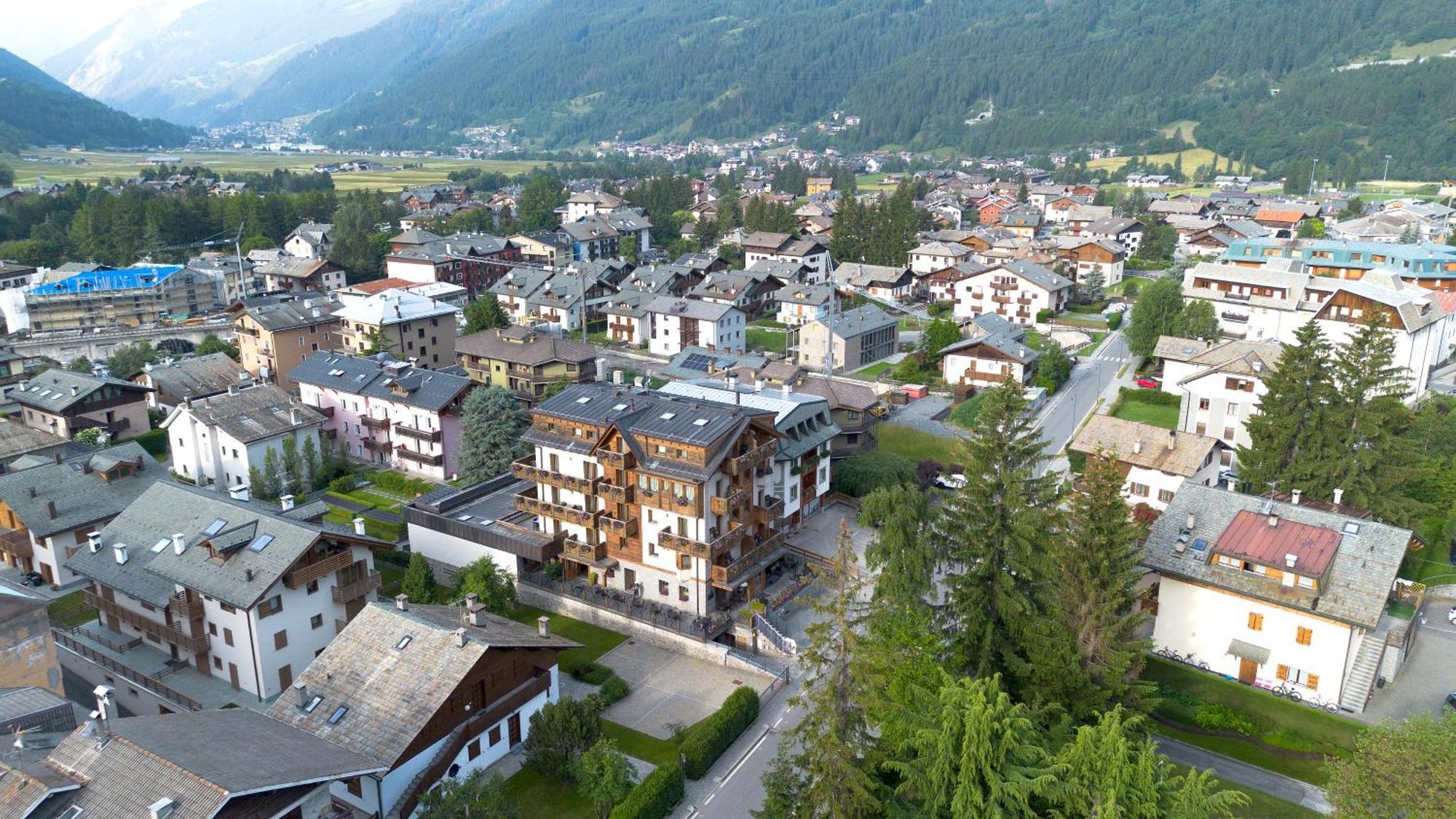 Hotel Sottovento Luxury Hospitality Bormio Exterior foto